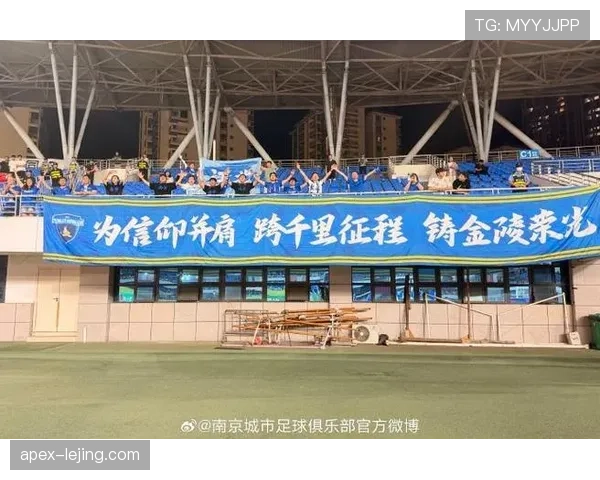 南京城市针对中甲联赛竞争环境调整战术体系